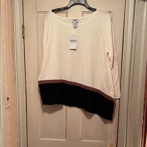 Monroe & Main Elegant Cream Sweater